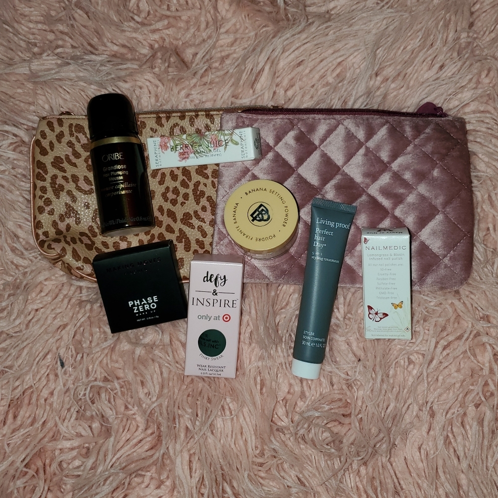 Makeup Bundle - Picture 2 of 4